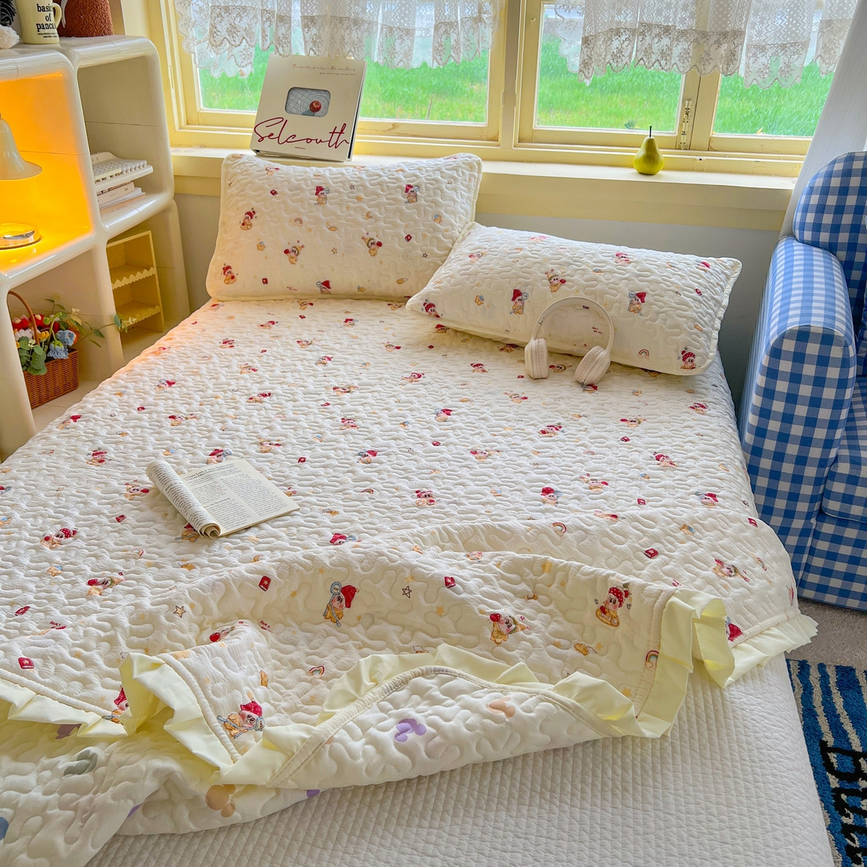 91家纺网 家纺一手货源 找家纺 默忆 2026新款亲肤舒适双层纱花边宽床盖 圣诞小鹿