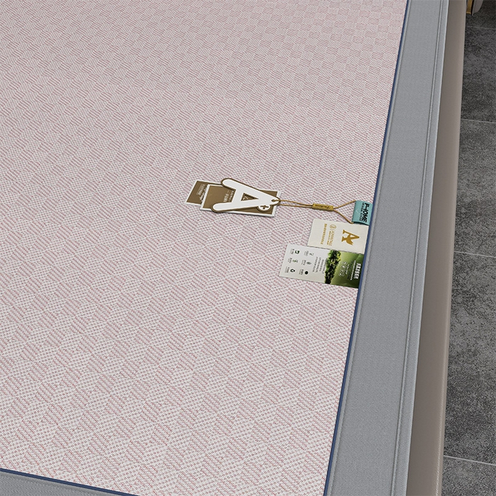 91家纺网 家纺一手货源 找家纺 （总）小牛席业 2026新款棋盘格冰丝腊肠狗贴布绣冰丝席席子凉席-床笠款