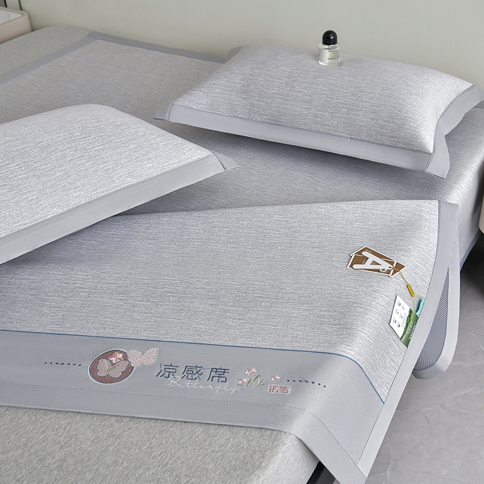 91家纺网 家纺一手货源 找家纺 小牛席业 2026新款小清新凉感冰丝席席子凉席 灰色