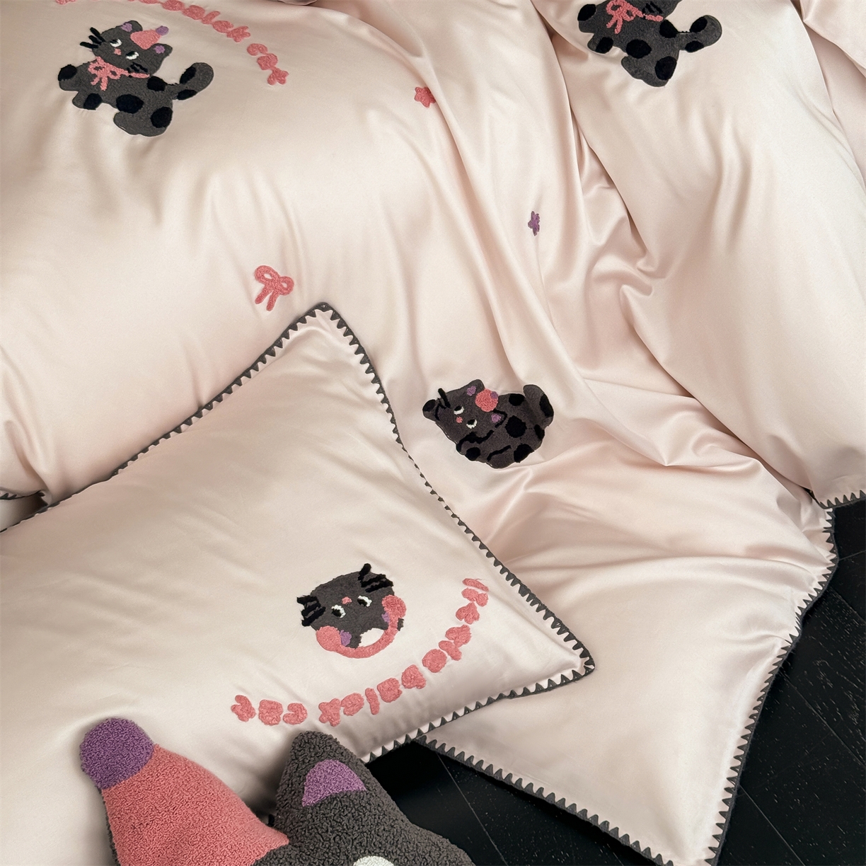 91家纺网 家纺一手货源 找家纺 （总）FORTWO家纺原创设计（FOR TWO家纺） 2026新款天丝卡通毛巾绣四件套