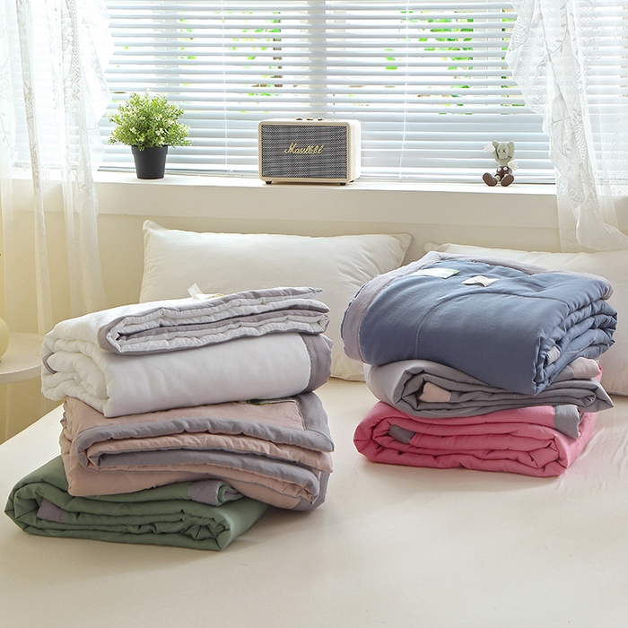 91家纺网 家纺一手货源 找家纺 六合家纺 2026春夏新款纯色水洗棉夏被夏凉被空调被 深空蓝