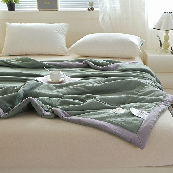 91家纺网 家纺一手货源 找家纺 六合家纺 2026春夏新款纯色水洗棉夏被夏凉被空调被 橄榄绿