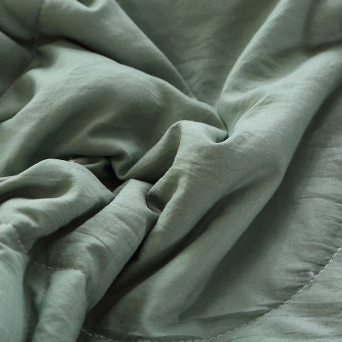 91家纺网 家纺一手货源 找家纺 六合家纺 2026春夏新款纯色水洗棉夏被夏凉被空调被 橄榄绿