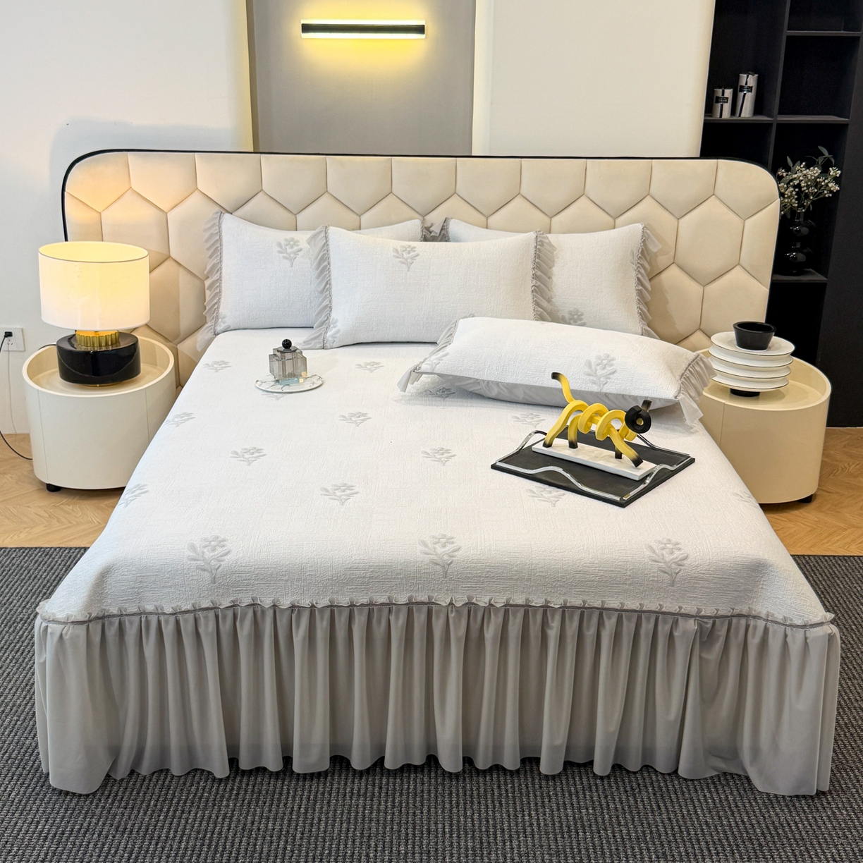 91家纺网 家纺一手货源 找家纺 （总）六合家纺 2026春夏新款A类凉感高分子床裙款凉席三件套-云絮茉香