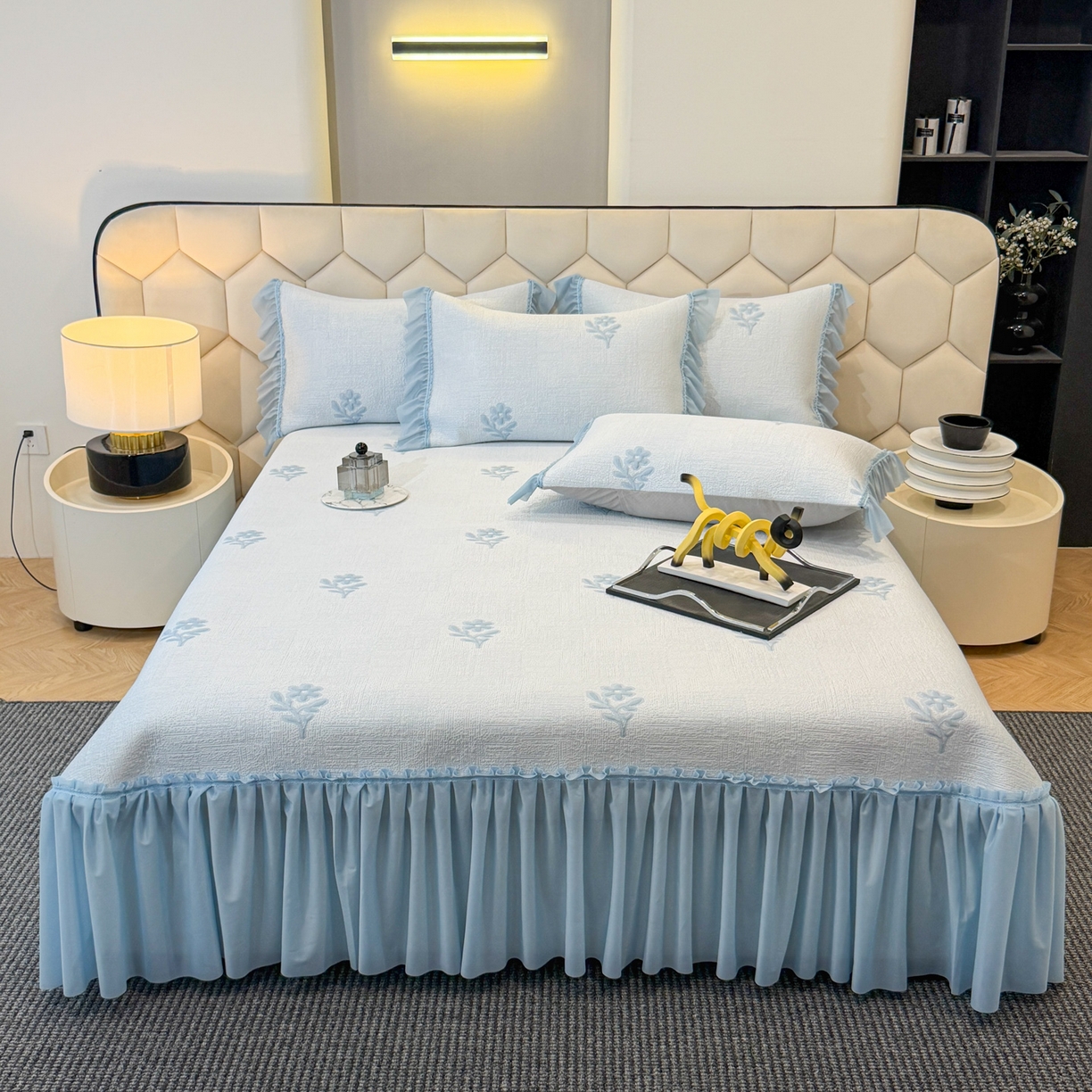 91家纺网 家纺一手货源 找家纺 （总）六合家纺 2026春夏新款A类凉感高分子床裙款凉席三件套-云絮茉香