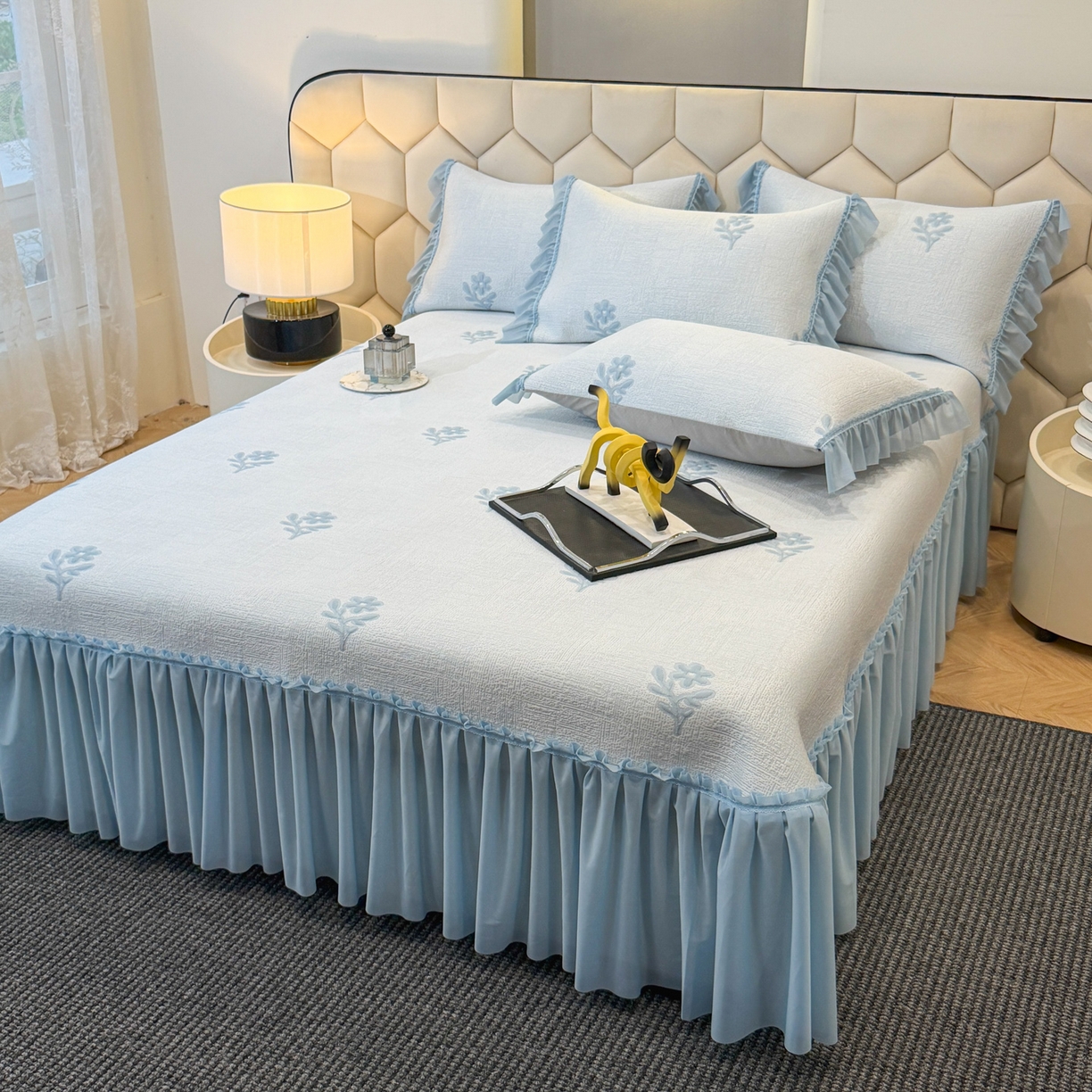 91家纺网 家纺一手货源 找家纺 六合家纺 2026春夏新款A类凉感高分子床裙款凉席三件套-云絮茉香 云絮茉香-蓝色