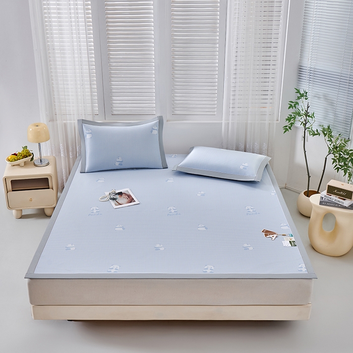 91家纺网 家纺一手货源 找家纺 小牛席业 2026新款熊猫格纹提花冰丝席席子凉席 蓝色