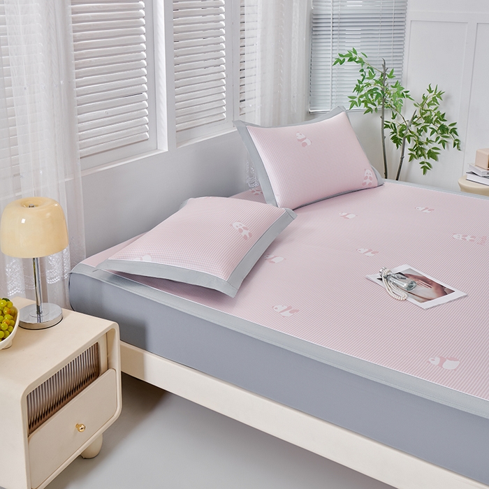 91家纺网 家纺一手货源 找家纺 小牛席业 2026新款熊猫格纹提花冰丝席席子凉席-床笠款 粉色