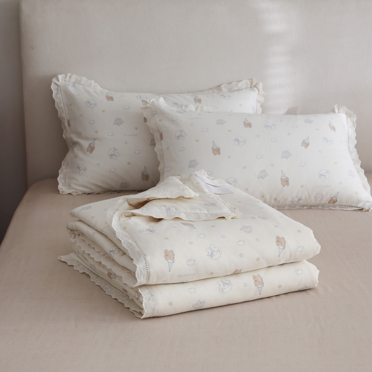 91家纺网 家纺一手货源 找家纺 （总）万盛家纺 2026新款全棉双层纱花边印花夏被空调被夏凉被