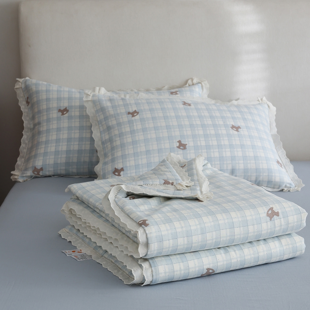 万盛家纺 2026新款全棉双层纱花边印花夏被空调被夏凉被 摇摇木马