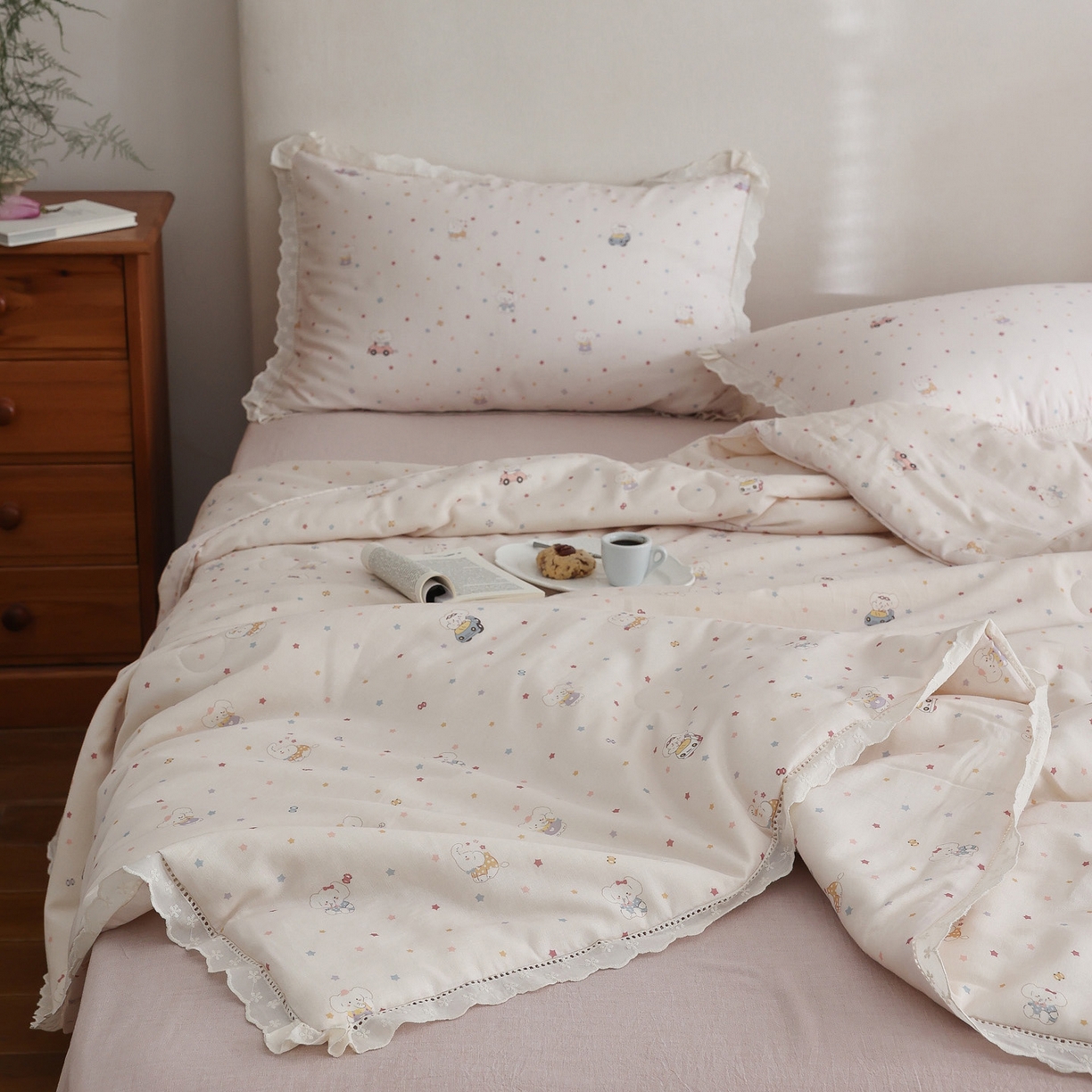 91家纺网 家纺一手货源 找家纺 万盛家纺 2026新款全棉双层纱花边印花夏被空调被夏凉被 俏皮小象