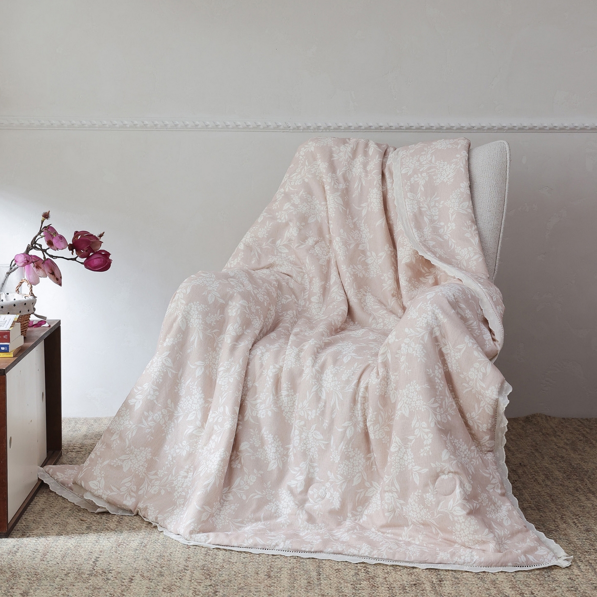 91家纺网 家纺一手货源 找家纺 万盛家纺 2026新款全棉双层纱花边印花夏被空调被夏凉被 简悦