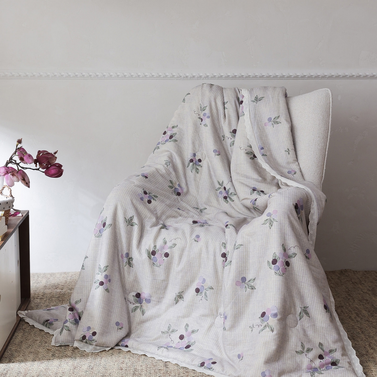 91家纺网 家纺一手货源 找家纺 万盛家纺 2026新款全棉双层纱花边印花夏被空调被夏凉被 铃兰