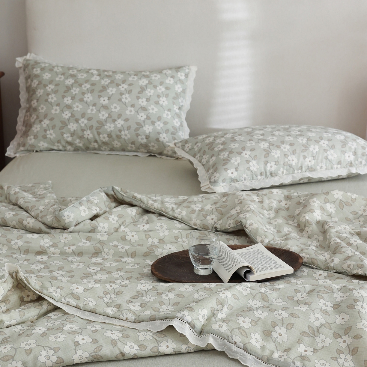 91家纺网 家纺一手货源 找家纺 万盛家纺 2026新款全棉双层纱花边印花夏被空调被夏凉被 曼叶