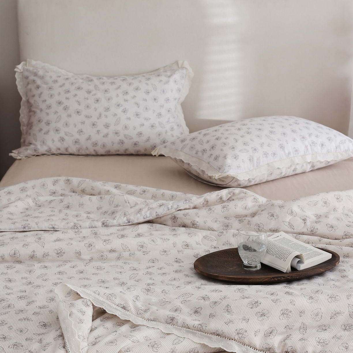 91家纺网 家纺一手货源 找家纺 万盛家纺 2026新款全棉双层纱花边印花夏被空调被夏凉被 素颜