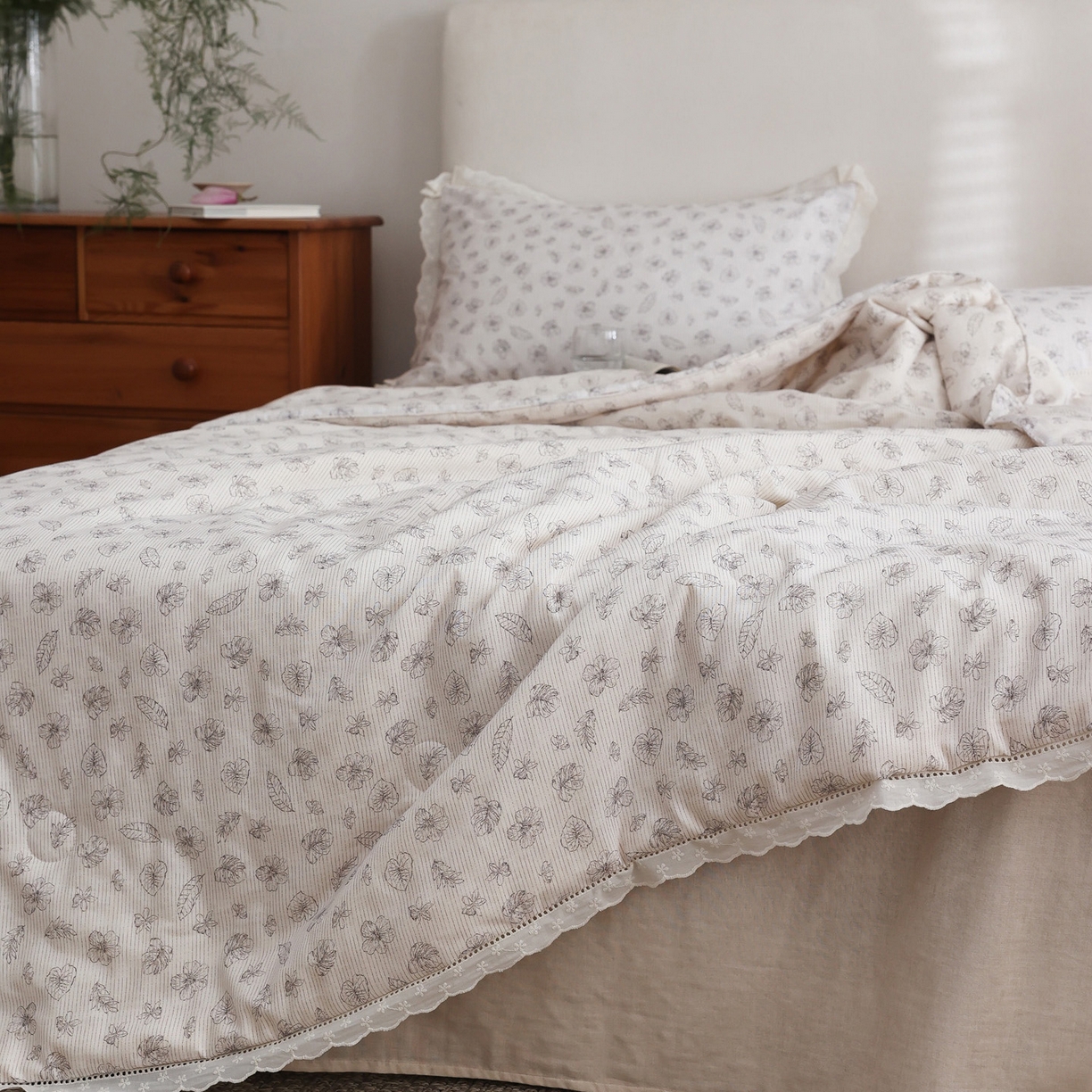 91家纺网 家纺一手货源 找家纺 万盛家纺 2026新款全棉双层纱花边印花夏被空调被夏凉被 素颜