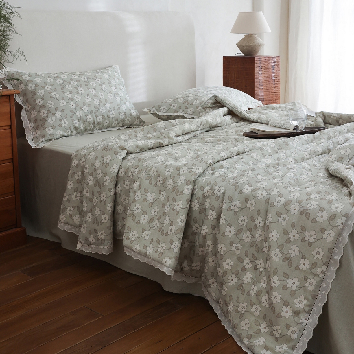 91家纺网 家纺一手货源 找家纺 万盛家纺 2026新款全棉双层纱花边印花夏被空调被夏凉被 曼叶