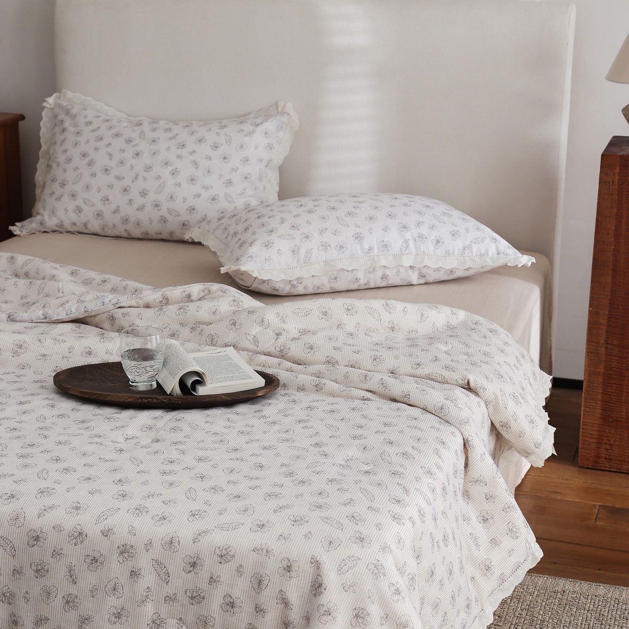 91家纺网 家纺一手货源 找家纺 万盛家纺 2026新款全棉双层纱花边印花夏被空调被夏凉被 素颜