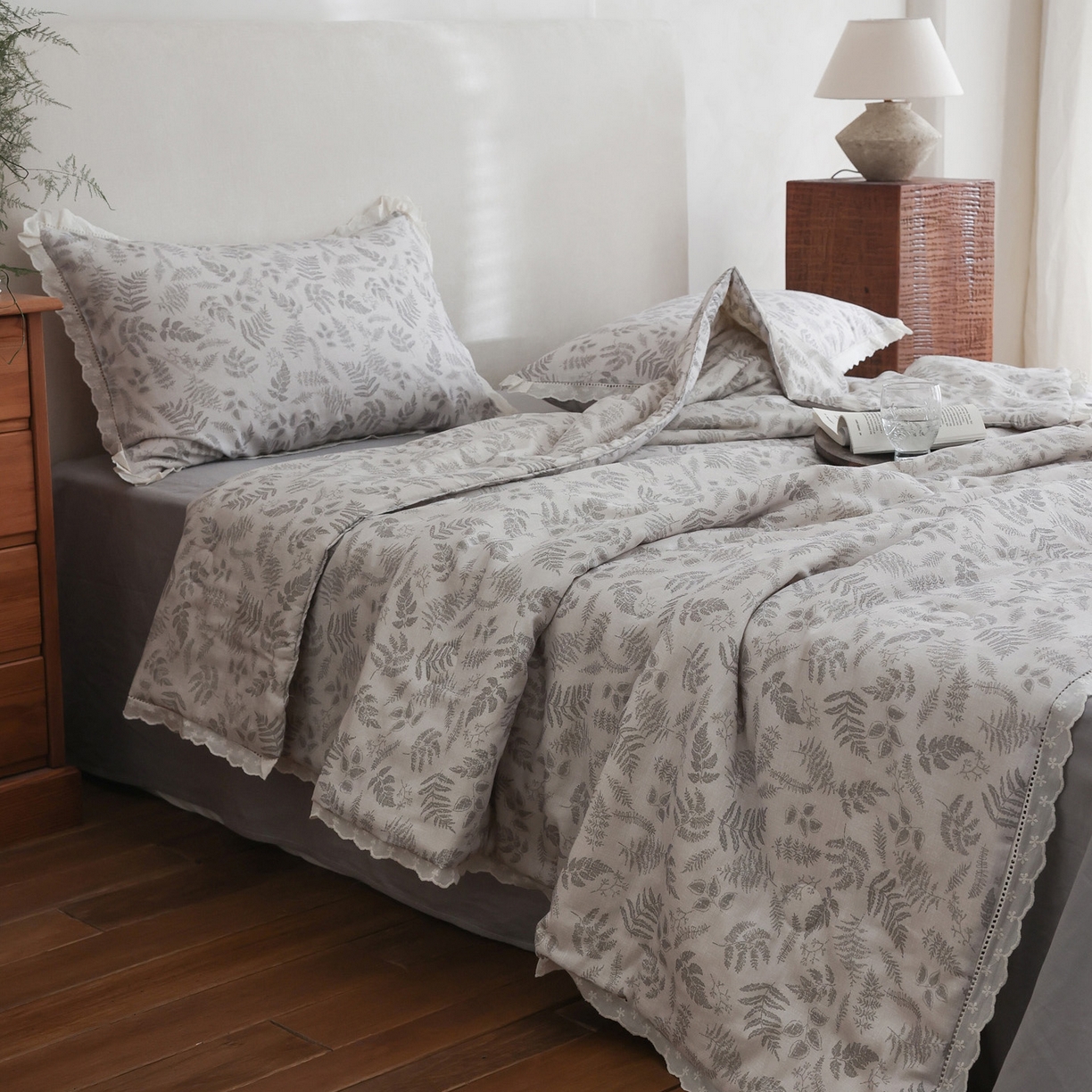 91家纺网 家纺一手货源 找家纺 万盛家纺 2026新款全棉双层纱花边印花夏被空调被夏凉被 莫里