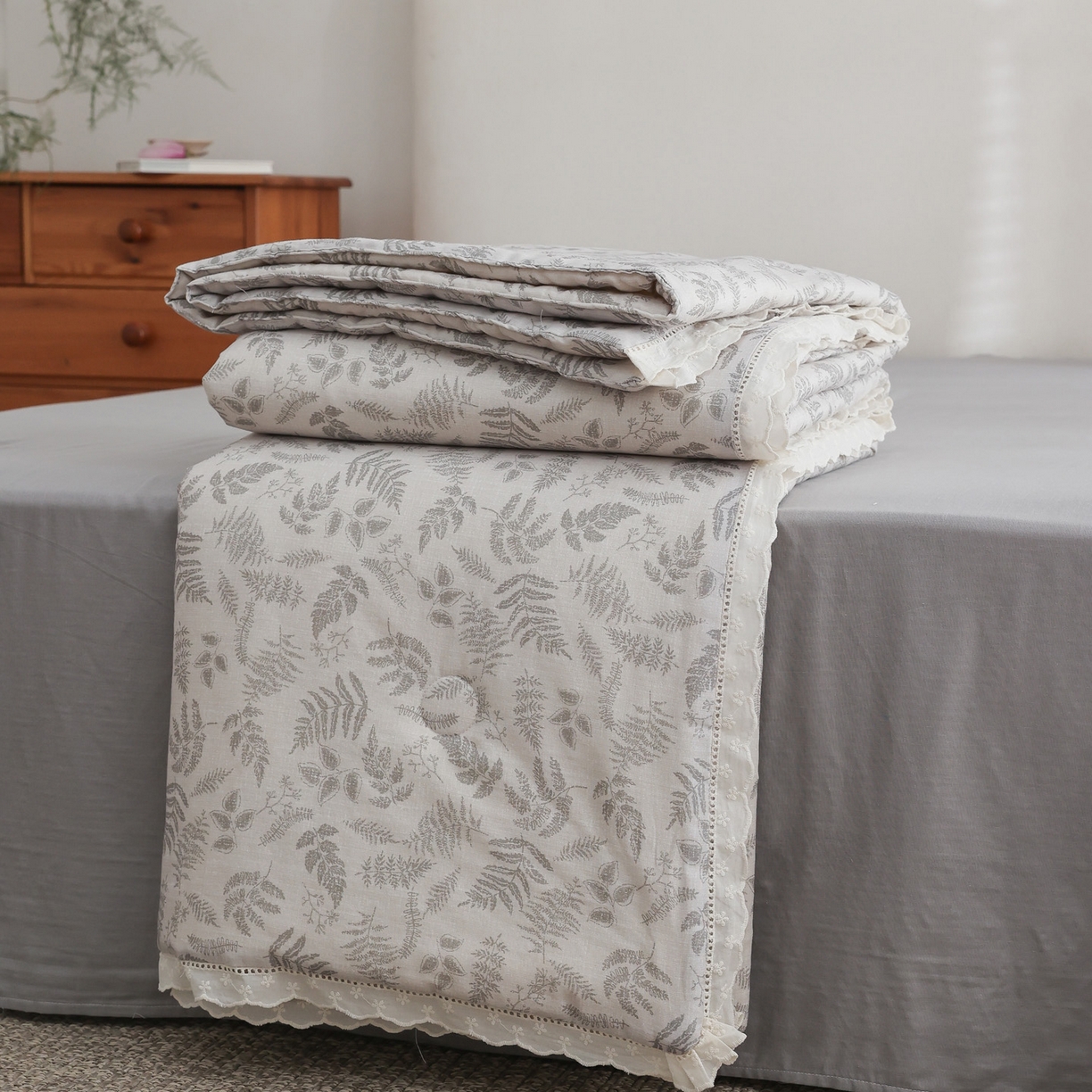 91家纺网 家纺一手货源 找家纺 万盛家纺 2026新款全棉双层纱花边印花夏被空调被夏凉被 莫里