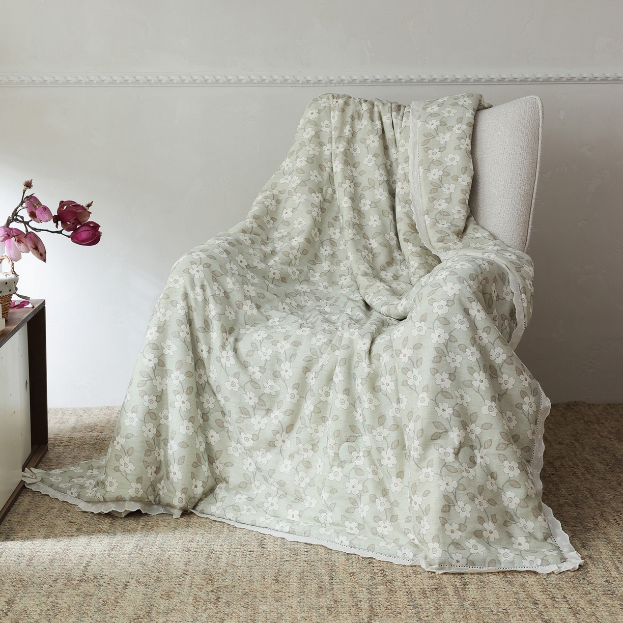 91家纺网 家纺一手货源 找家纺 万盛家纺 2026新款全棉双层纱花边印花夏被空调被夏凉被 曼叶