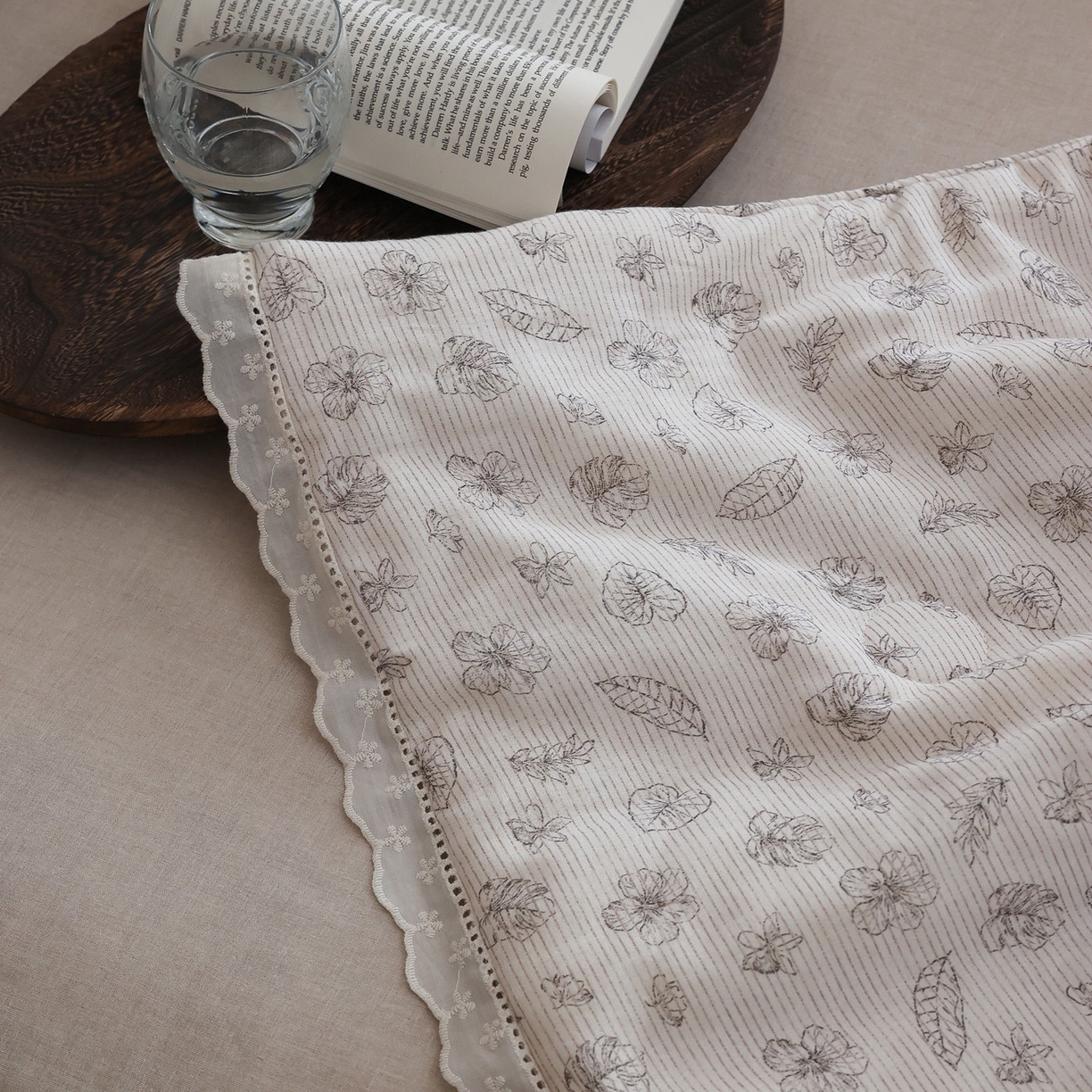 91家纺网 家纺一手货源 找家纺 万盛家纺 2026新款全棉双层纱花边印花夏被空调被夏凉被 素颜