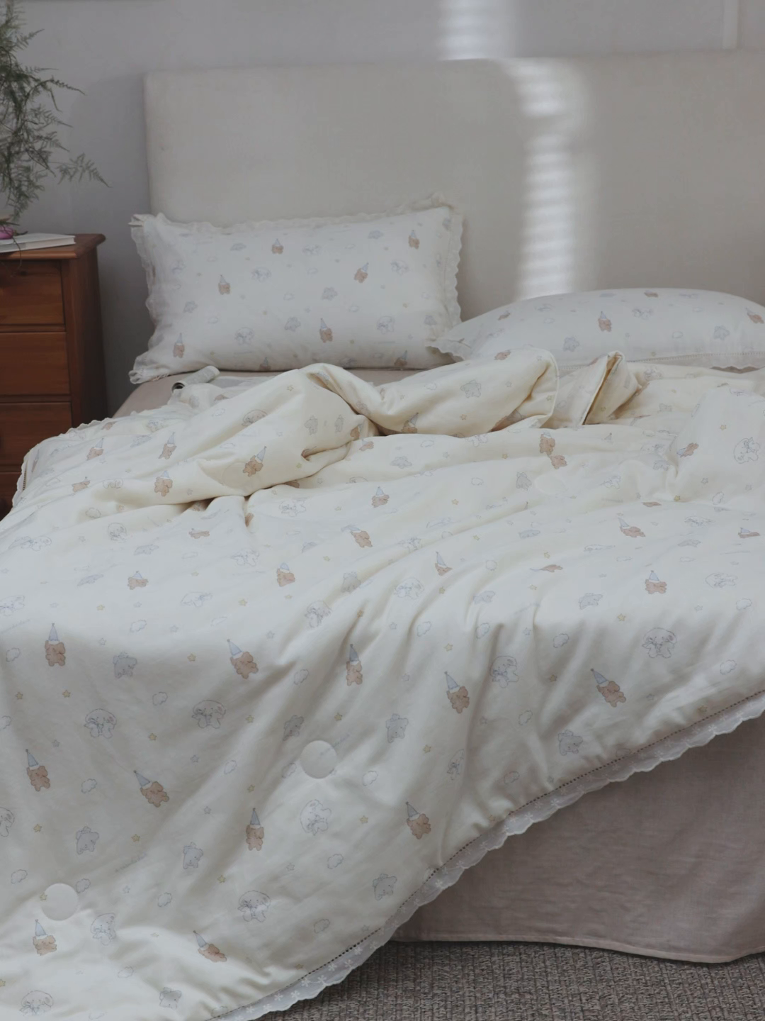 91家纺网 家纺一手货源 找家纺 万盛家纺 2026新款全棉双层纱花边印花夏被空调被夏凉被 小吉象