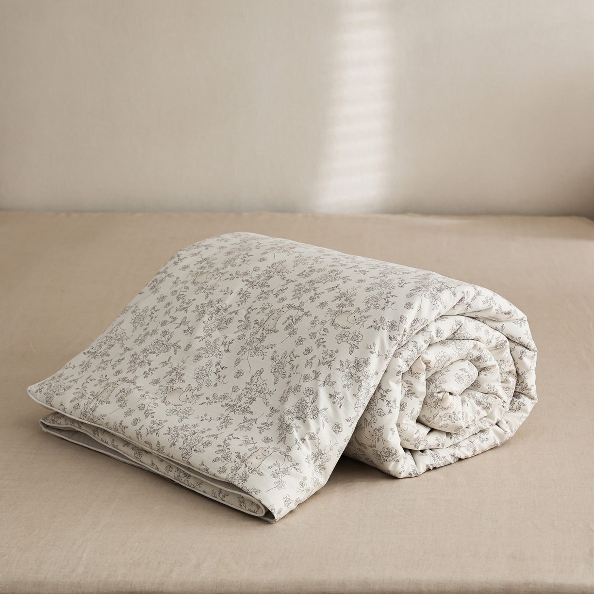 91家纺网 家纺一手货源 找家纺 万盛家纺 2026新款速干印花夏被空调被夏凉被 小兔乖乖