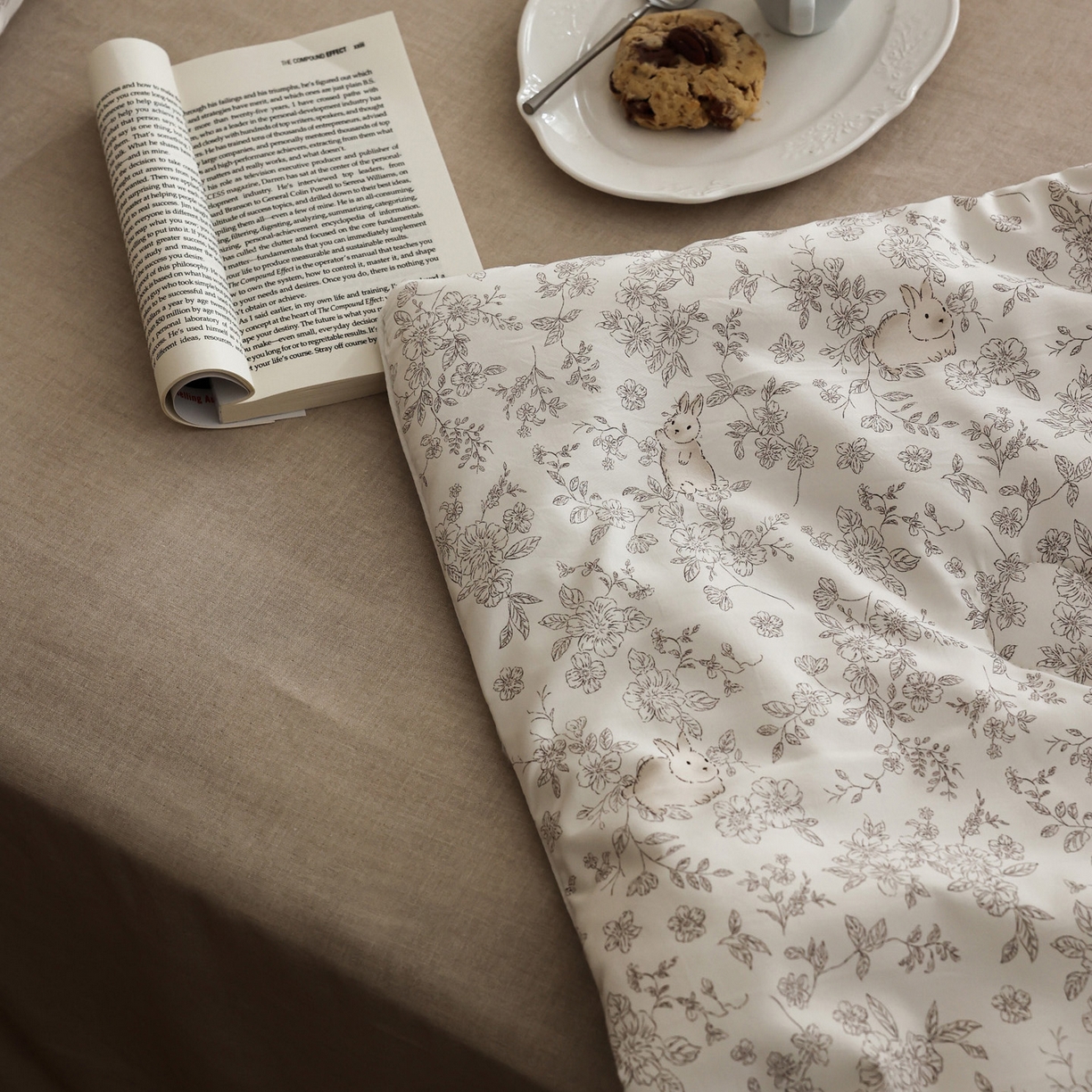 91家纺网 家纺一手货源 找家纺 万盛家纺 2026新款速干印花夏被空调被夏凉被 小兔乖乖