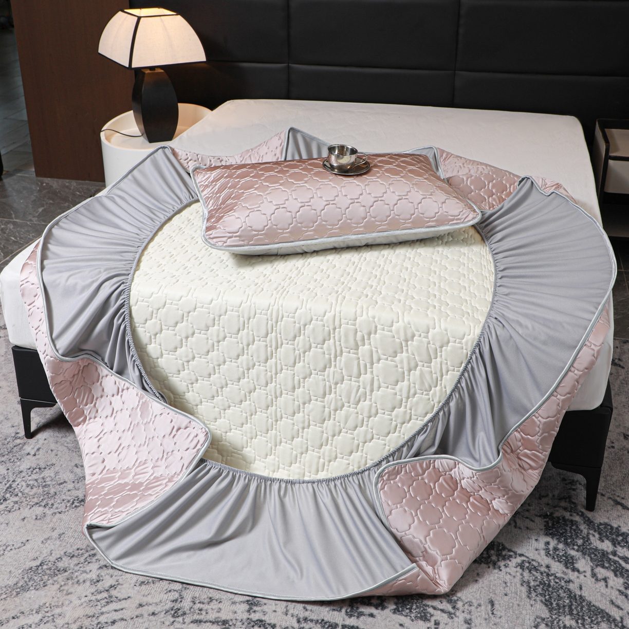 91家纺网 家纺一手货源 找家纺 （总）多乐家纺 2026新款水光冰丝绸锦氨冰皮加厚乳胶凉席席子