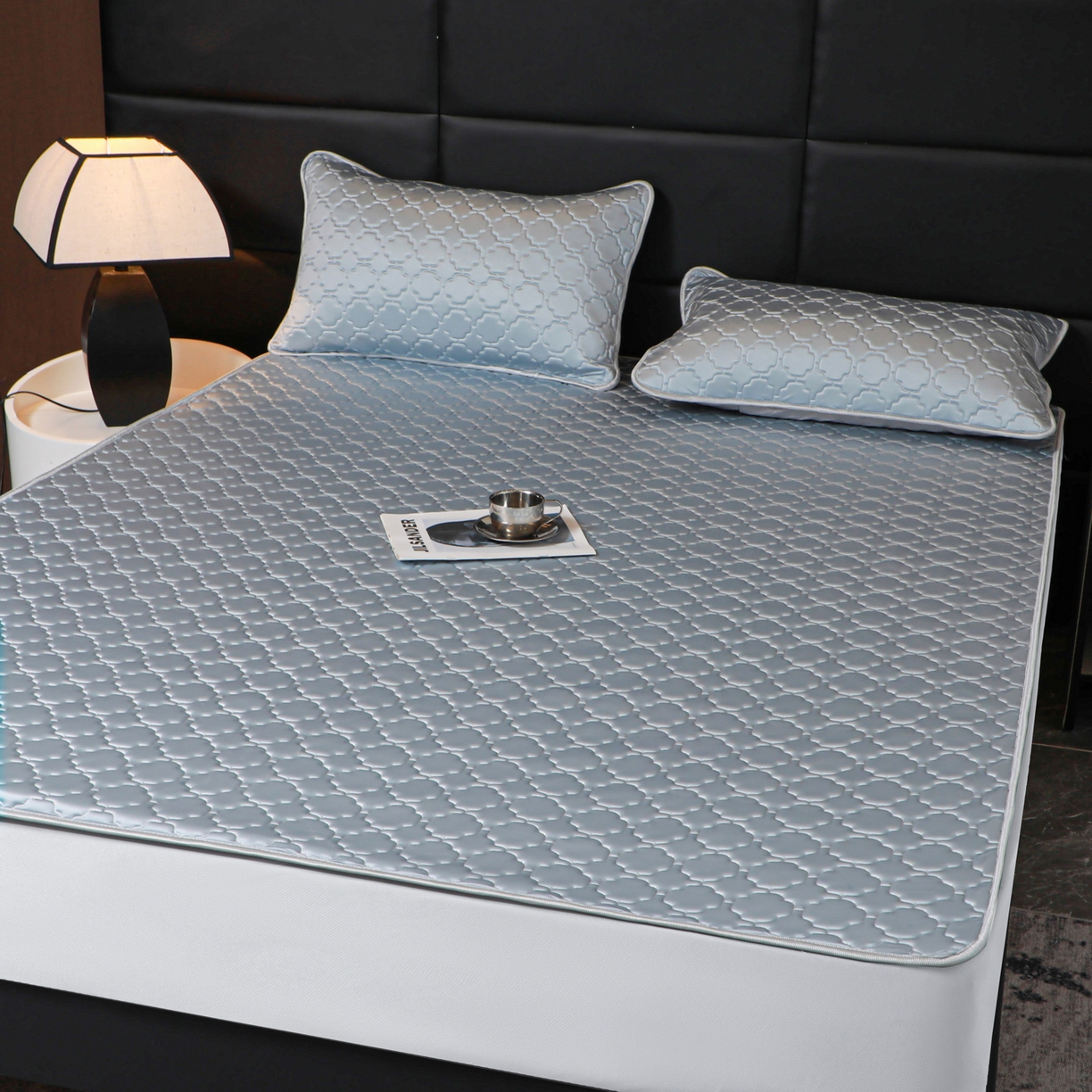 多乐家纺 2026新款水光冰丝绸锦氨冰皮加厚乳胶凉席席子 雾蓝-床席款