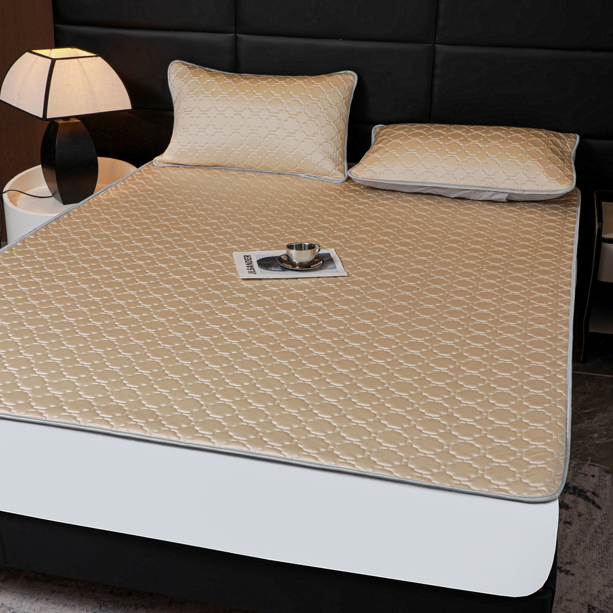 多乐家纺 2026新款水光冰丝绸锦氨冰皮加厚乳胶凉席席子 杏黄-床席款