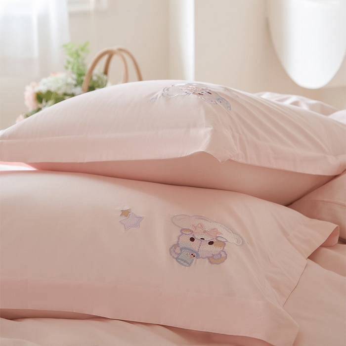 91家纺网 家纺一手货源 找家纺 金绣美居 2026春夏新款全棉纯棉贴布绣四件套-小库米 小库米-甜酷粉