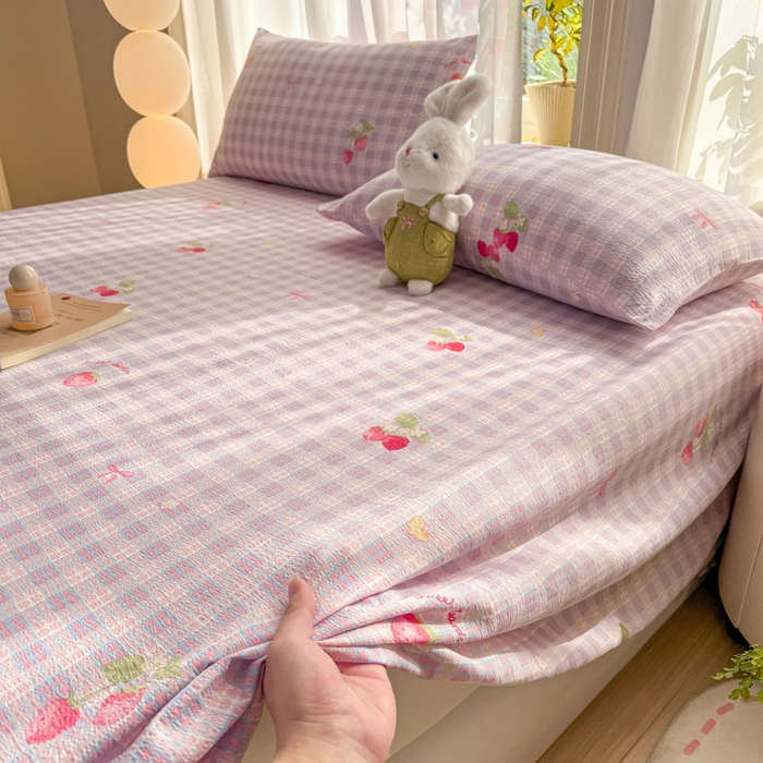 91家纺网 家纺一手货源 找家纺 丝芙妮家居 2026新款皱皱棉双层纱泡芙棉床单单床单 草莓奶昔