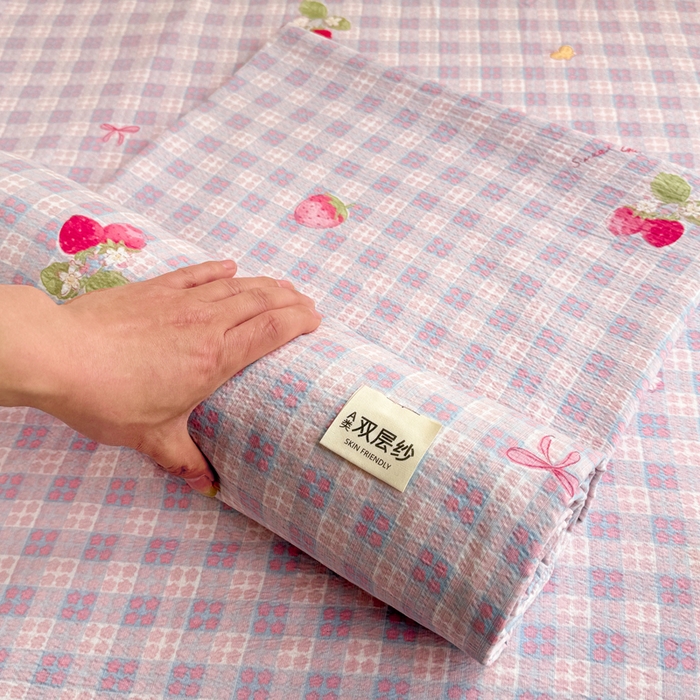 91家纺网 家纺一手货源 找家纺 丝芙妮家居 2026新款皱皱棉双层纱泡芙棉床单单床单 草莓奶昔