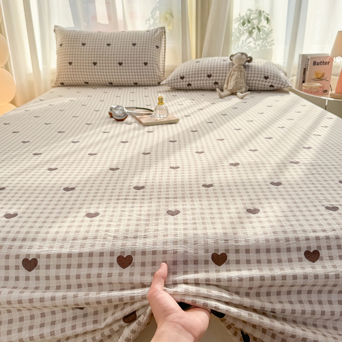 91家纺网 家纺一手货源 找家纺 丝芙妮家居 2026新款皱皱棉双层纱泡芙棉床单单床单 格纹爱心