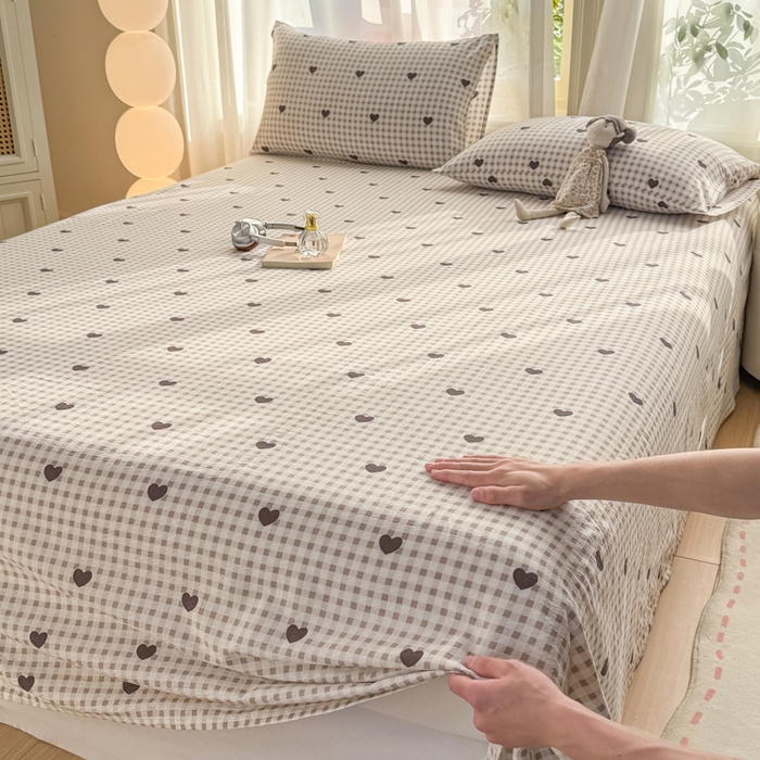 91家纺网 家纺一手货源 找家纺 丝芙妮家居 2026新款皱皱棉双层纱泡芙棉床单单床单 格纹爱心