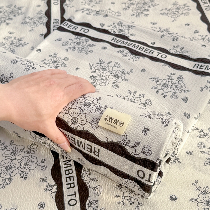 91家纺网 家纺一手货源 找家纺 丝芙妮家居 2026新款皱皱棉双层纱泡芙棉床单单床单 素描花海