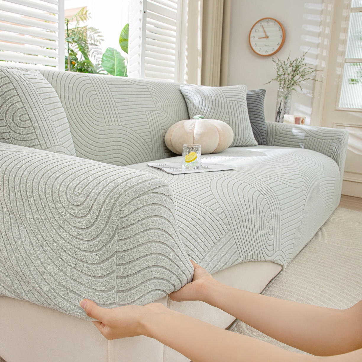 91家纺网 家纺一手货源 找家纺 沐沐家纺 2026新款外贸内销跨境电商瑞士卷沙发套 浅灰