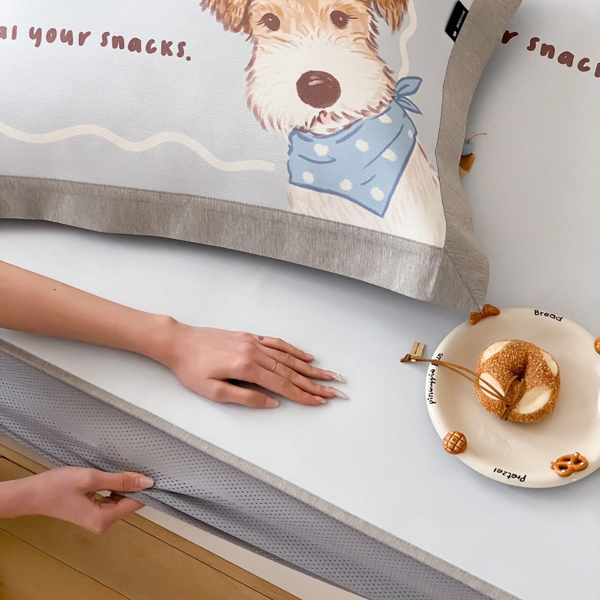 91家纺网 家纺一手货源 找家纺 （总）三味舒屋 2026新款软萌时光系列卡通A类抗菌防螨凉感印花冰丝凉席（床笠款）