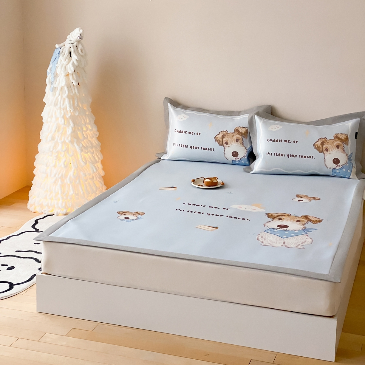 91家纺网 家纺一手货源 找家纺 三味舒屋 2026新款软萌时光系列卡通A类抗菌防螨凉感印花冰丝凉席 蓝领杰克