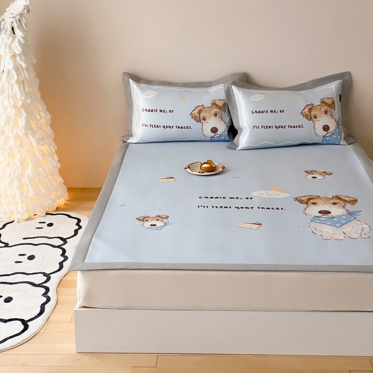 91家纺网 家纺一手货源 找家纺 三味舒屋 2026新款软萌时光系列卡通A类抗菌防螨凉感印花冰丝凉席 蓝领杰克