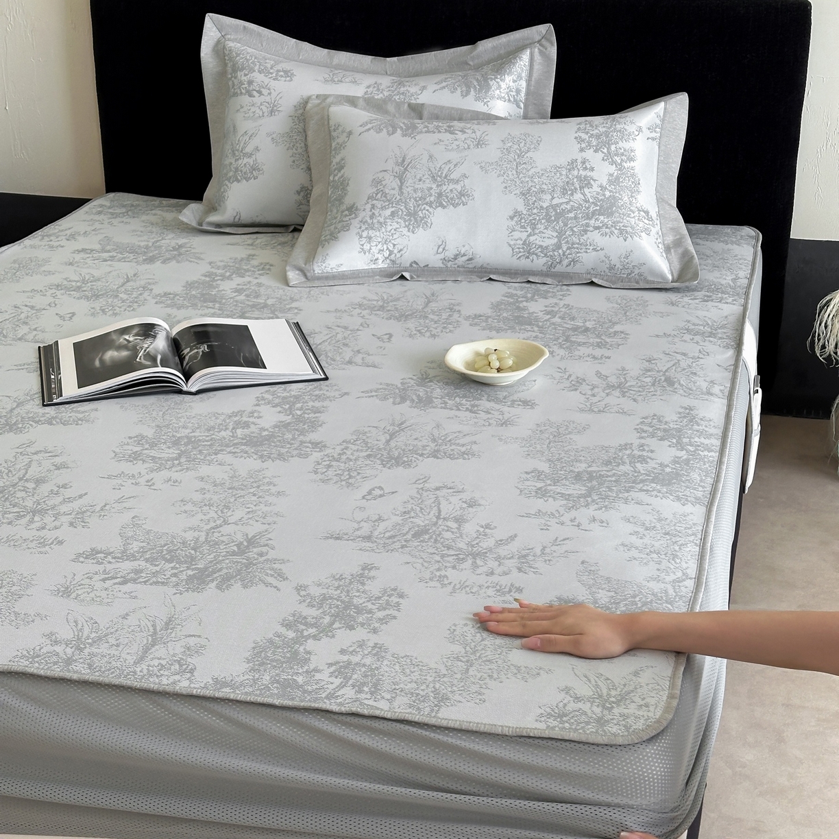 91家纺网 家纺一手货源 找家纺 （总）三味舒屋 2026新款A类抗菌防螨凉感提花冰丝凉席（床笠款）