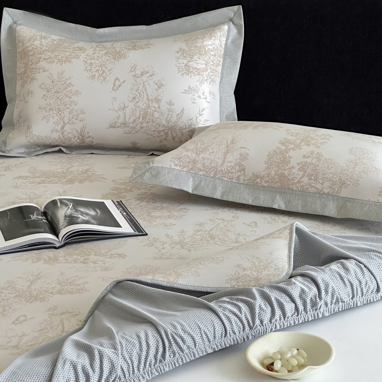 91家纺网 家纺一手货源 找家纺 三味舒屋 2026新款A类抗菌防螨凉感提花冰丝凉席（床笠款） 西雅图咖