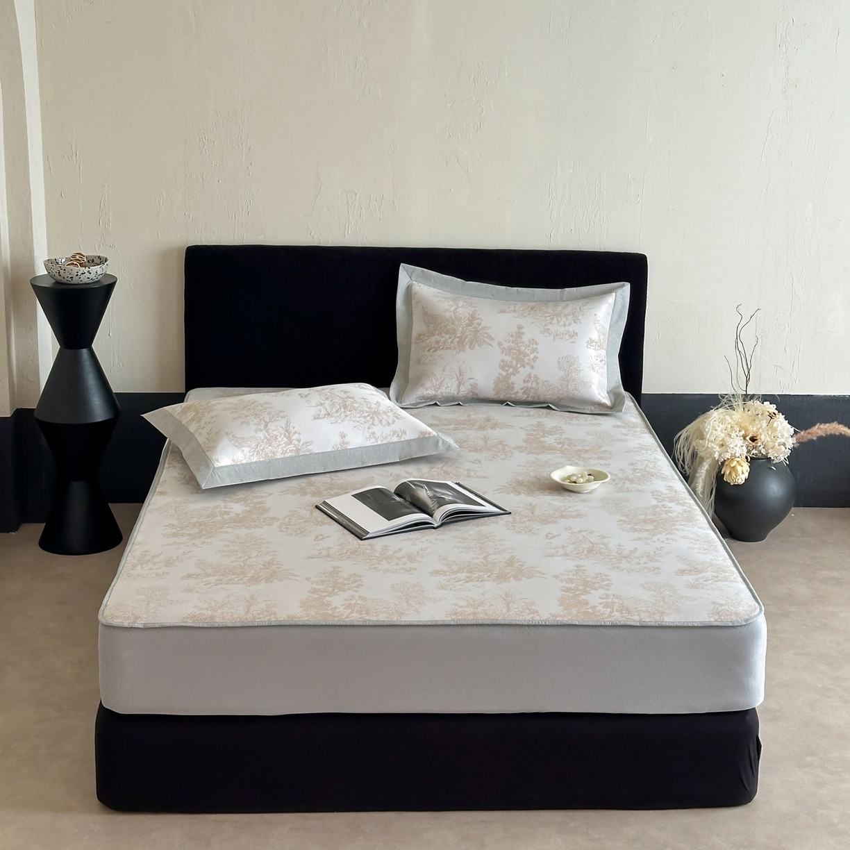 91家纺网 家纺一手货源 找家纺 三味舒屋 2026新款A类抗菌防螨凉感提花冰丝凉席（床笠款） 西雅图咖