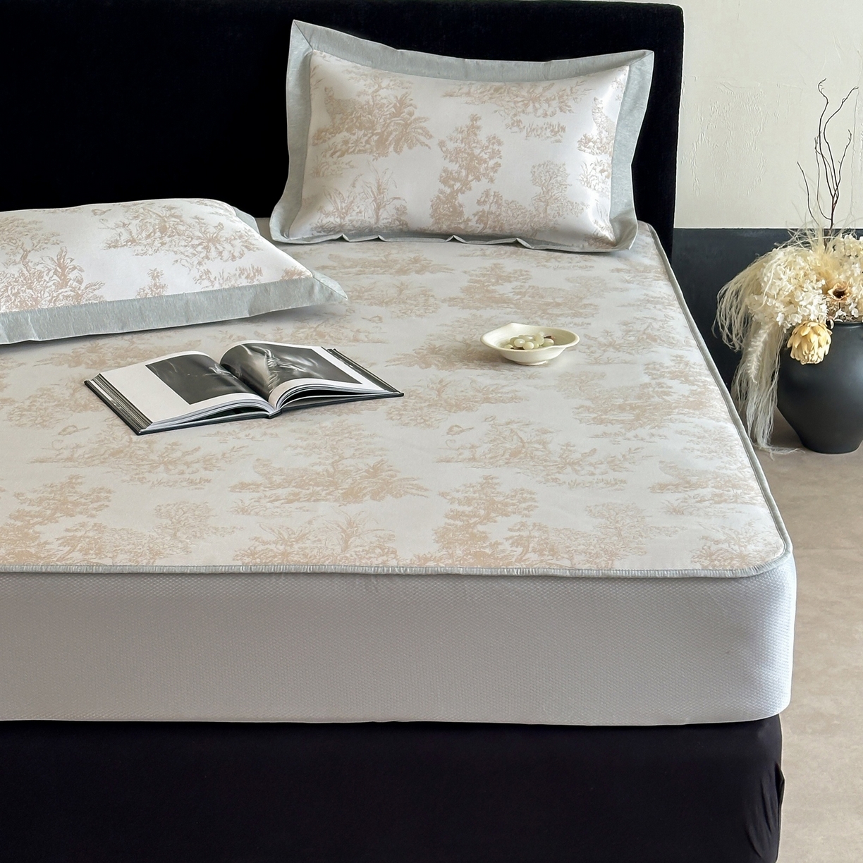 91家纺网 家纺一手货源 找家纺 三味舒屋 2026新款A类抗菌防螨凉感提花冰丝凉席（床笠款） 西雅图咖