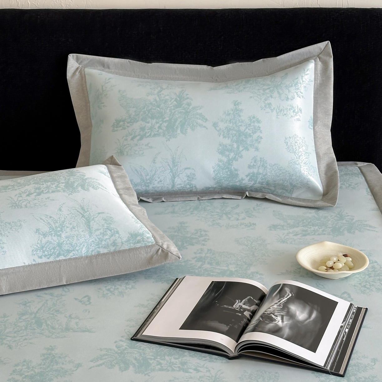 91家纺网 家纺一手货源 找家纺 三味舒屋 2026新款A类抗菌防螨凉感提花冰丝凉席 西雅图绿床席