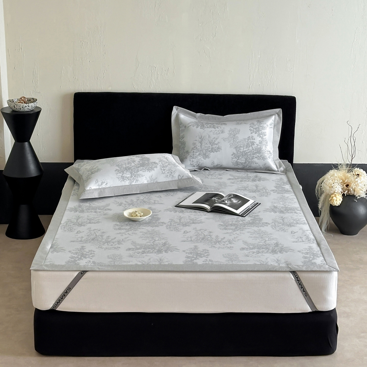 91家纺网 家纺一手货源 找家纺 三味舒屋 2026新款A类抗菌防螨凉感提花冰丝凉席 西雅图灰