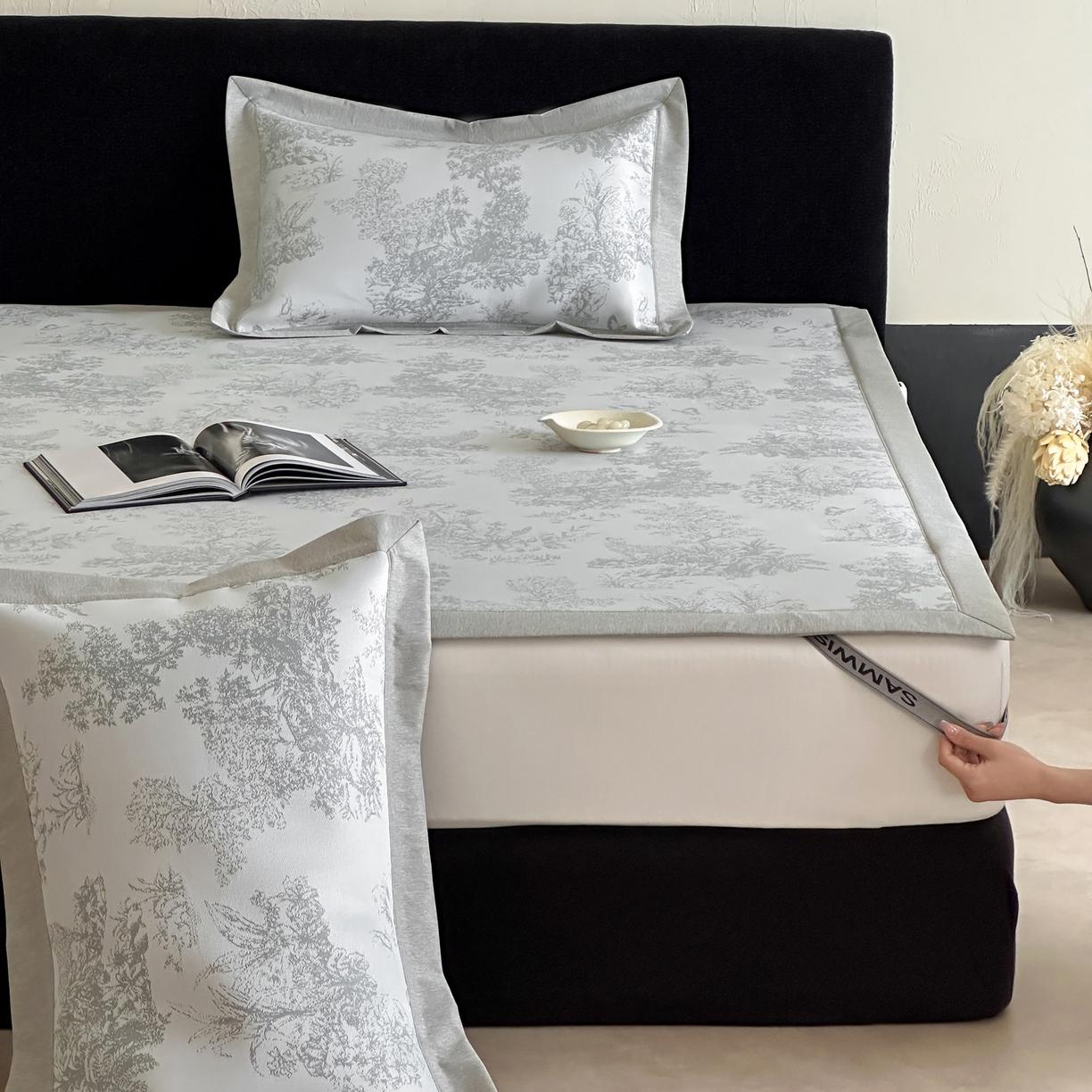 91家纺网 家纺一手货源 找家纺 三味舒屋 2026新款A类抗菌防螨凉感提花冰丝凉席 西雅图灰