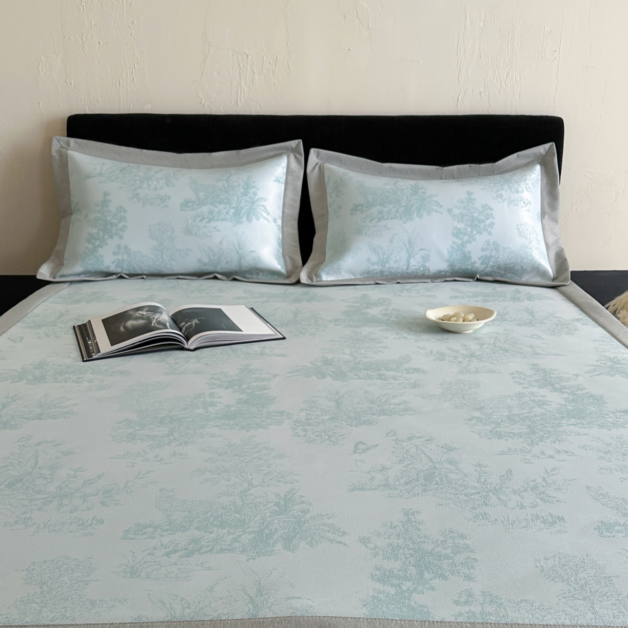 91家纺网 家纺一手货源 找家纺 三味舒屋 2026新款A类抗菌防螨凉感提花冰丝凉席 西雅图绿床席